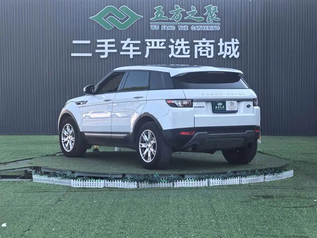Land Rover Evoque 2015 — фото 18