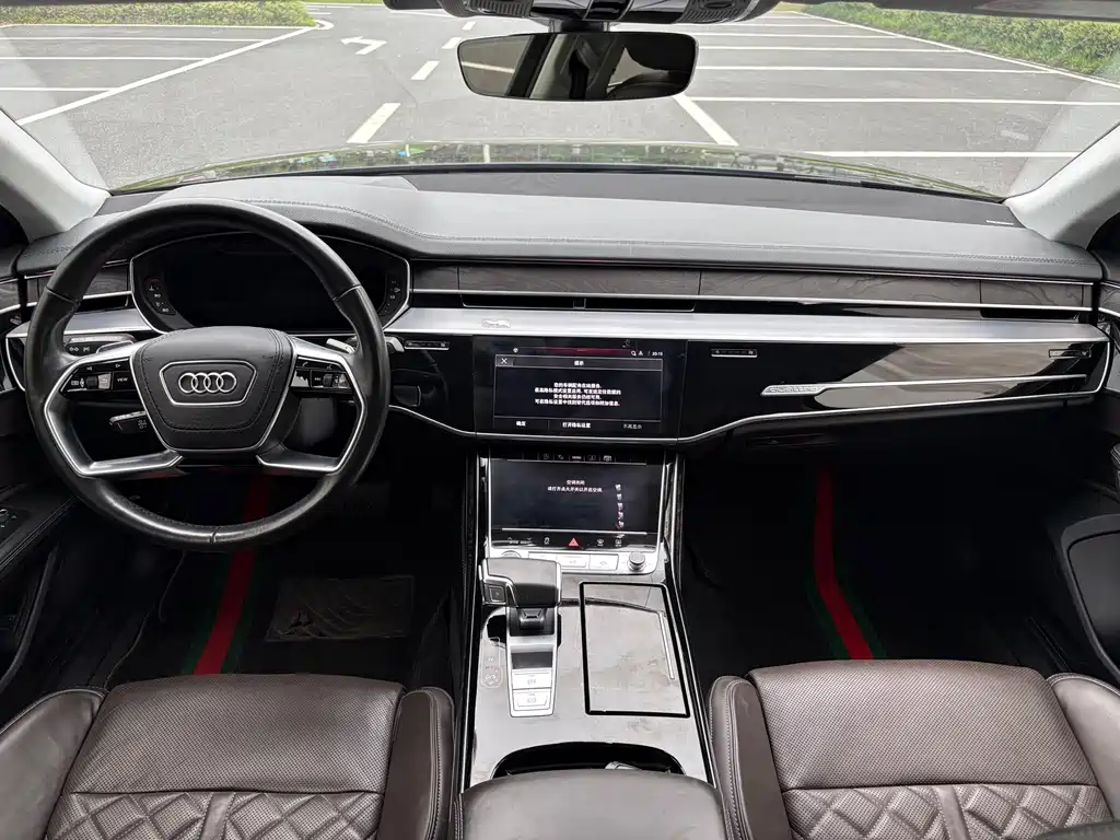 Audi A8 2023 — фото 13