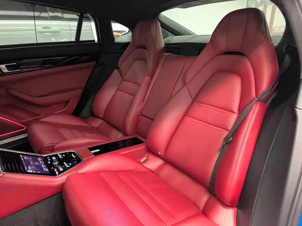 Porsche Panamera 2018 — фото 19