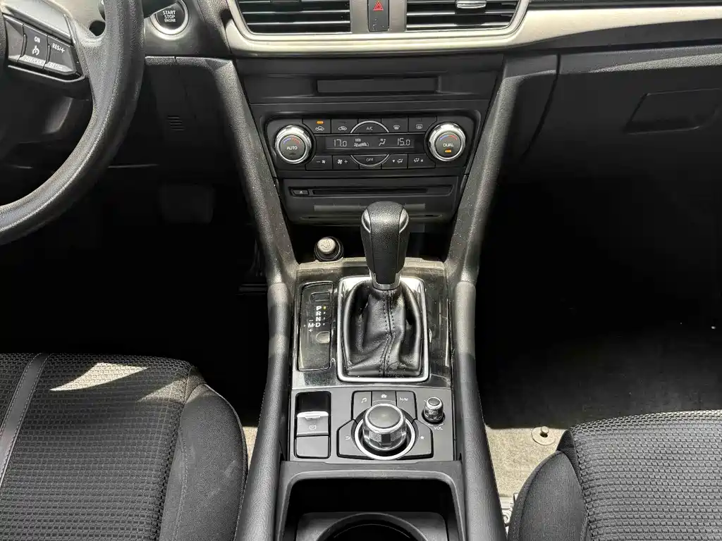 Mazda 3 Angkesela 2017 — фото 14