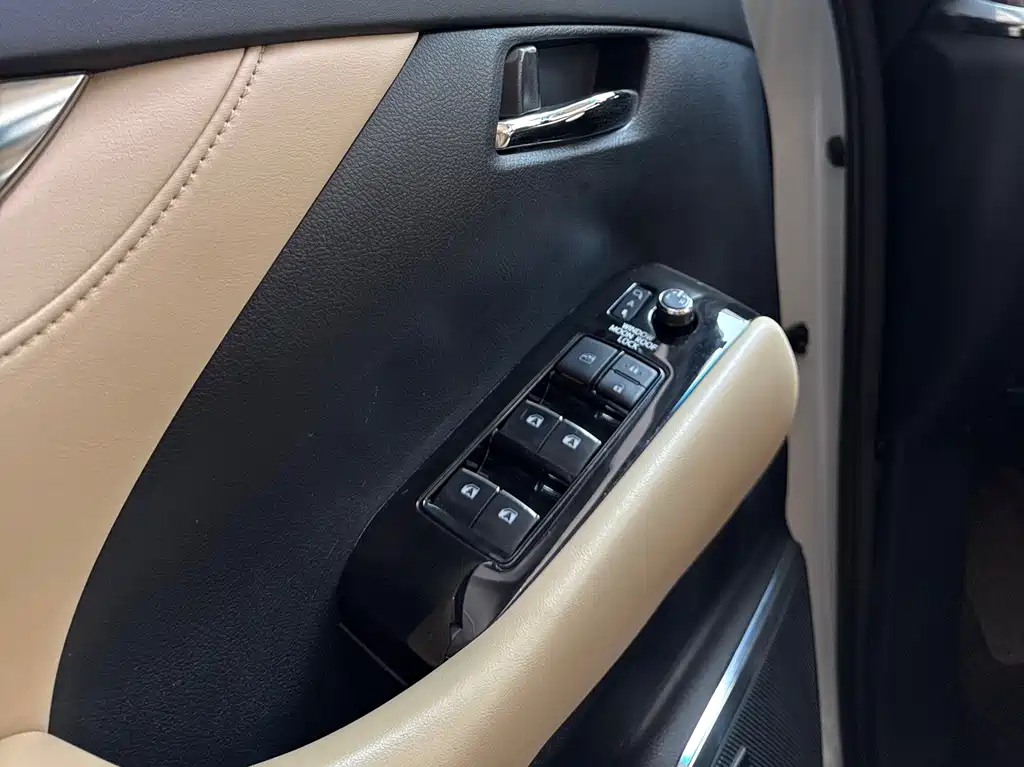 Toyota Alphard 2018 — фото 11