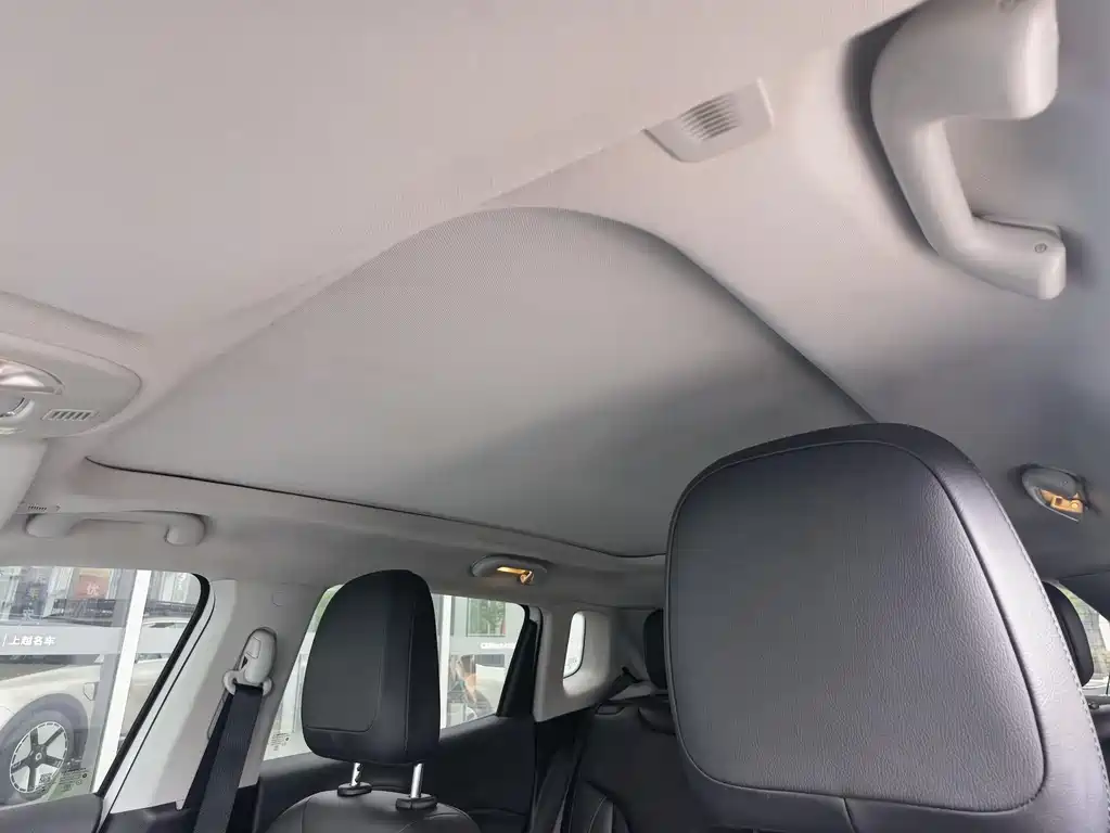 Jeep Compass 2018 — фото 20
