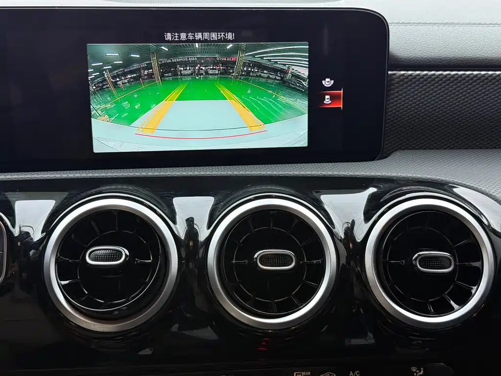 Mercedes-Benz A-Class 2023 — фото 17