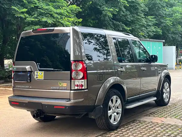 Land Rover Discovery 2013