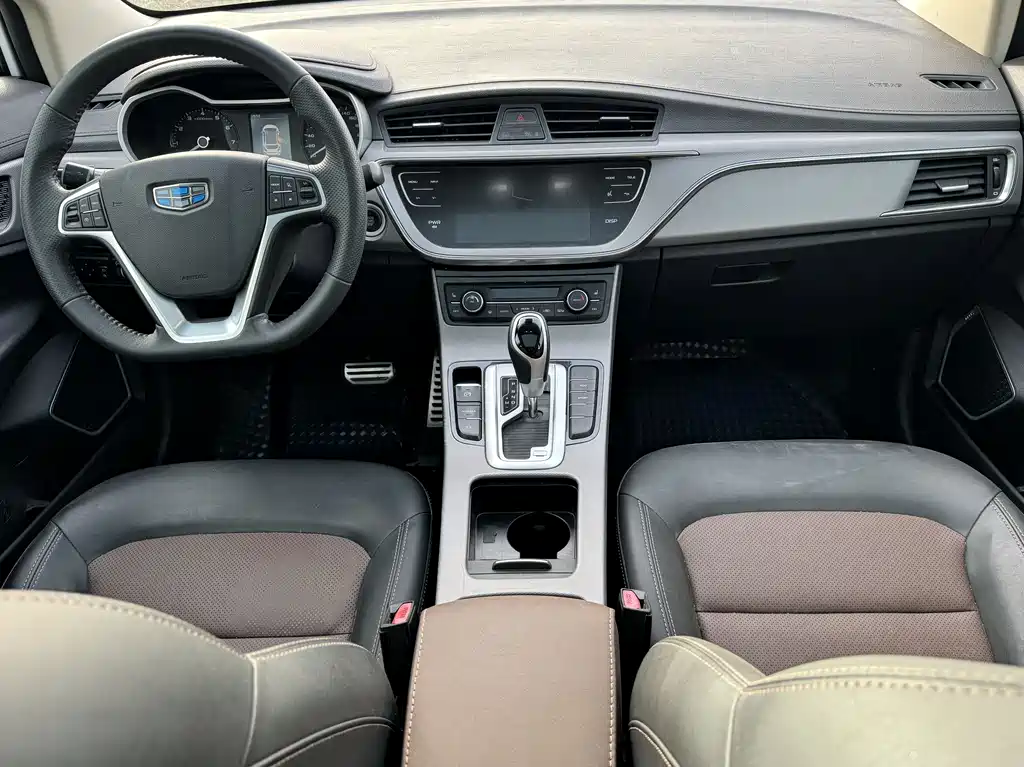 Geely Emgrand GS 2018 — фото 12