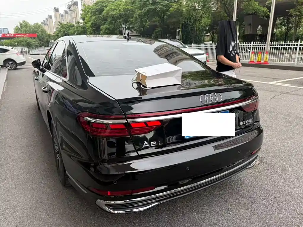 Audi A8 2022