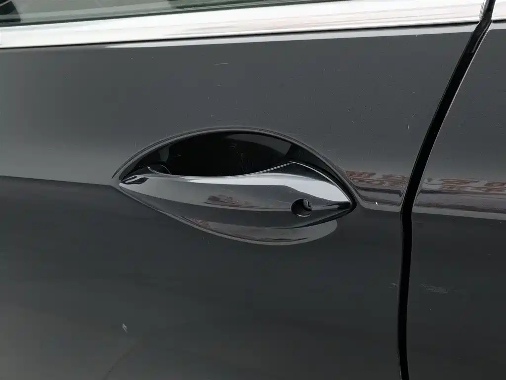 BMW 5 Series 2016 — фото 18