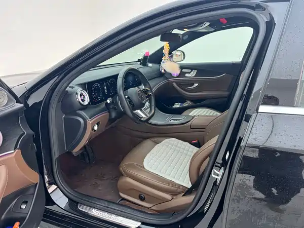 Mercedes-Benz E-Class 2023