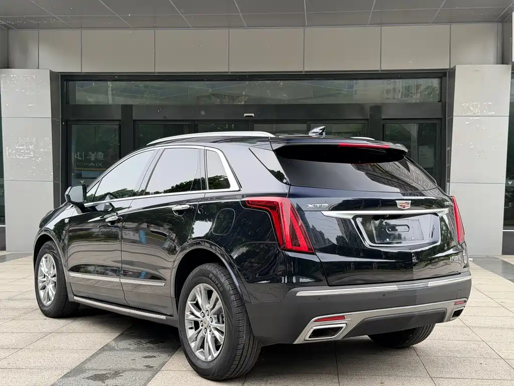 Cadillac XT5 2021 — фото 6