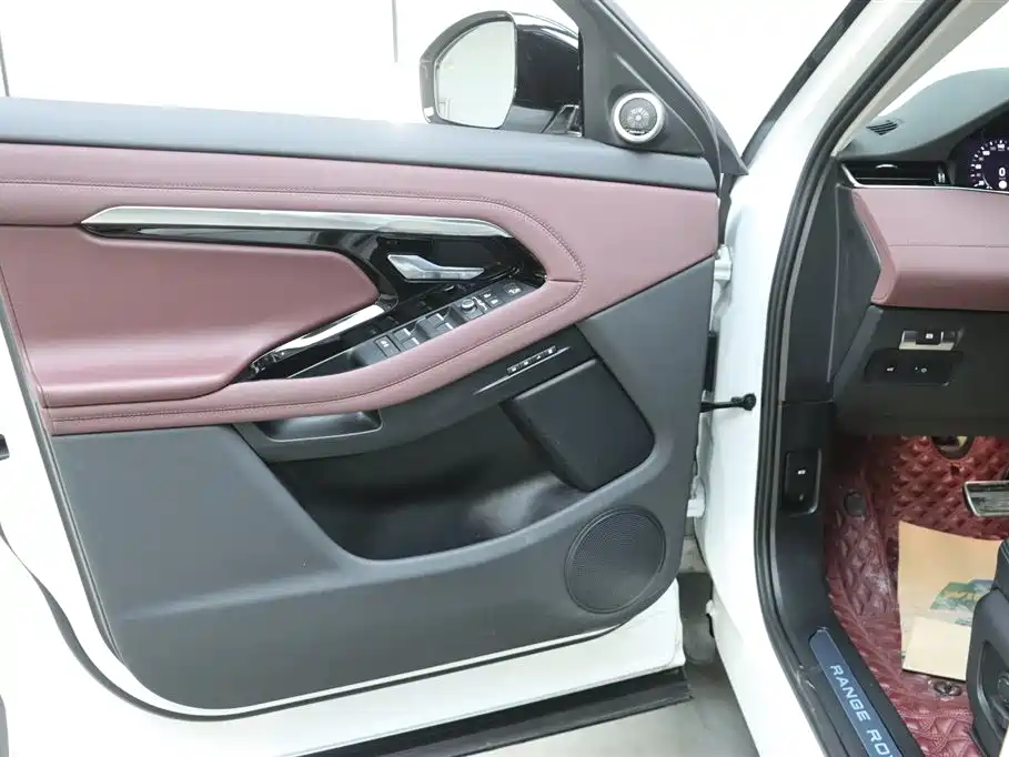 Land Rover Evoque 2022 — фото 12