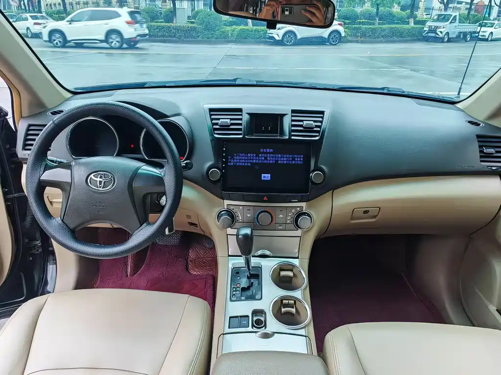 Toyota Highlander 2015 — фото 6