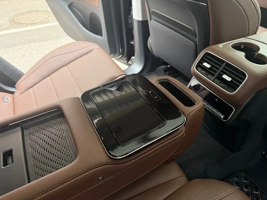Mercedes-Benz GLS 2024 — фото 13