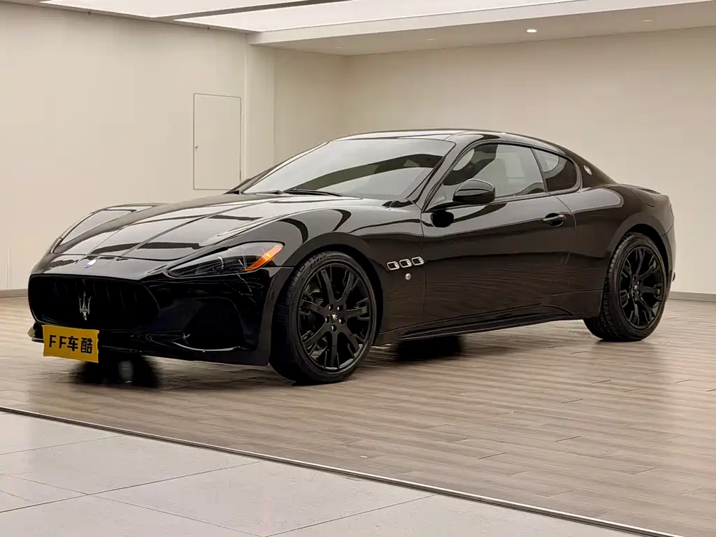 Maserati GranTurismo 2015