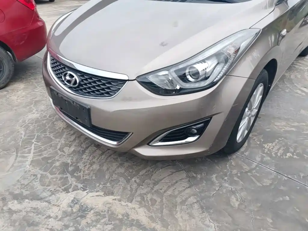 Hyundai Elantra 2018 — фото 24