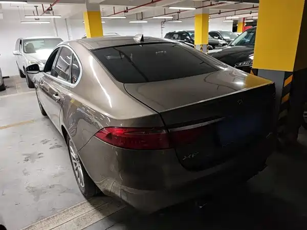 Jaguar XF 2016