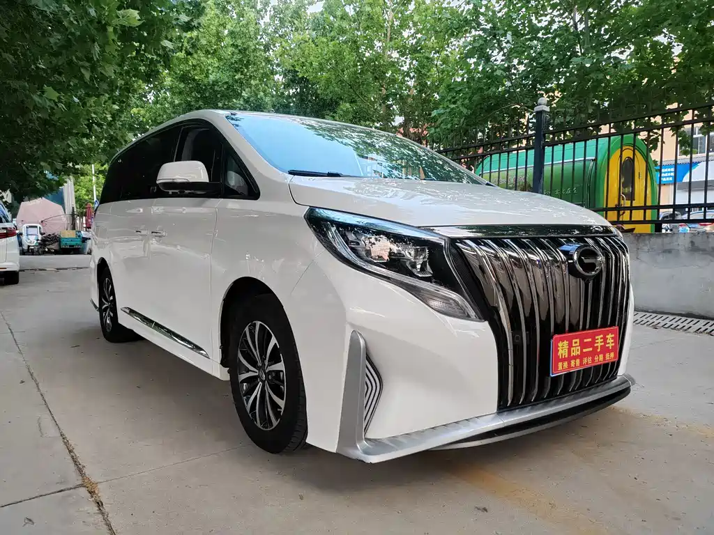 GAC Motor Trumpchi M8 2022 — фото 3