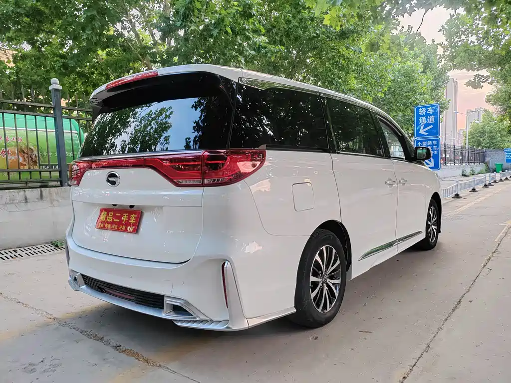 GAC Motor Trumpchi M8 2022 — фото 4