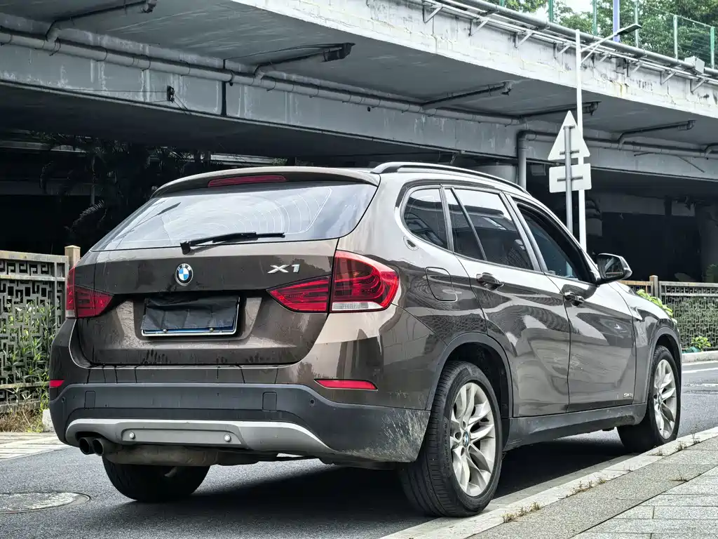 BMW X1 2015 — фото 14