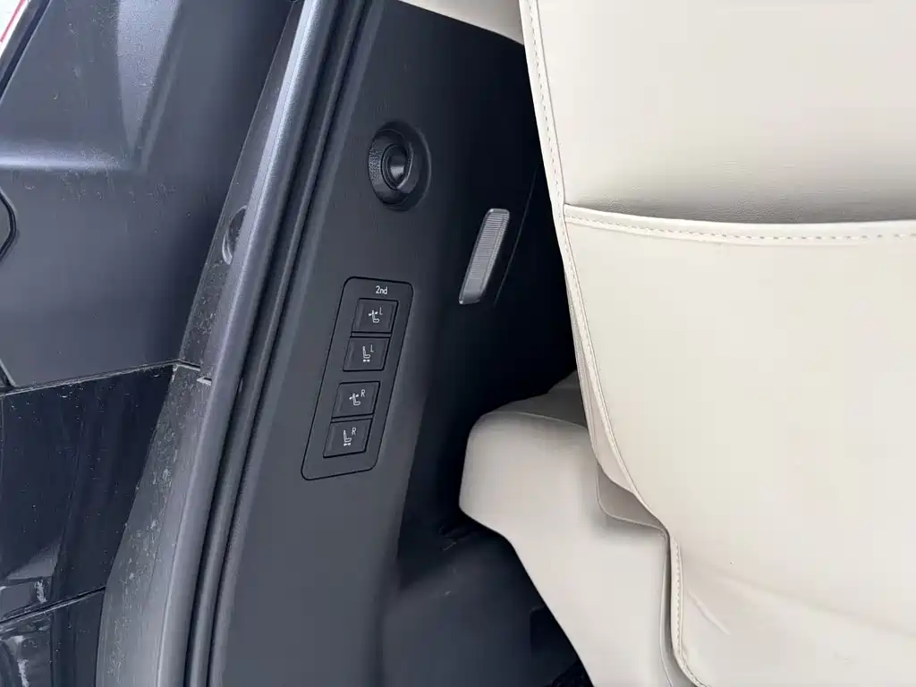 Lexus LM 2025 — фото 19
