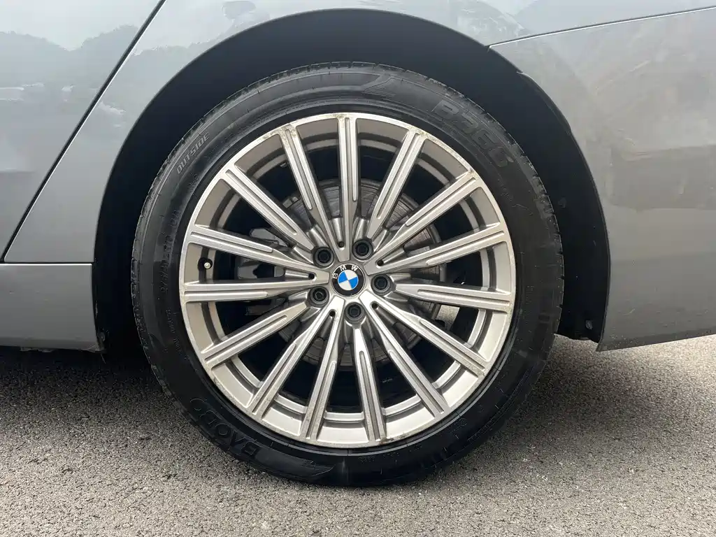 BMW 6 Series GT 2019 — фото 16