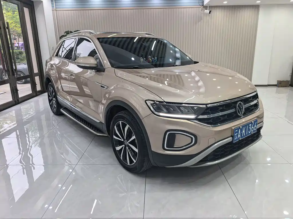 Volkswagen T-Roc 2023 — фото 3
