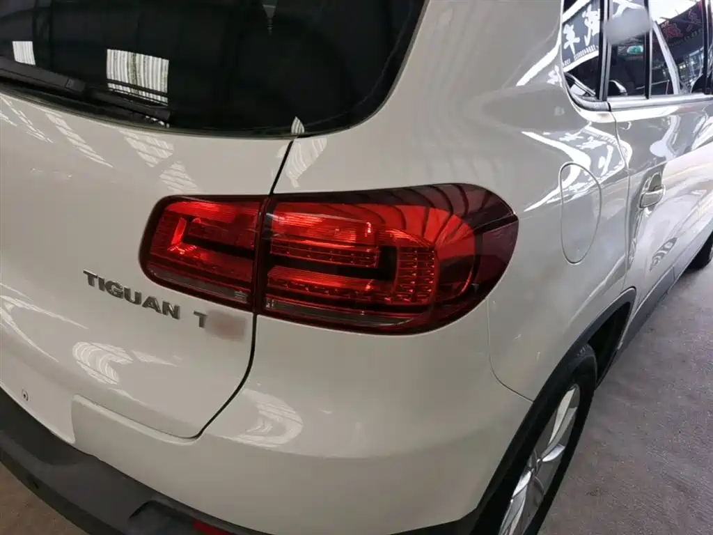 Volkswagen Tiguan 2015 — фото 8