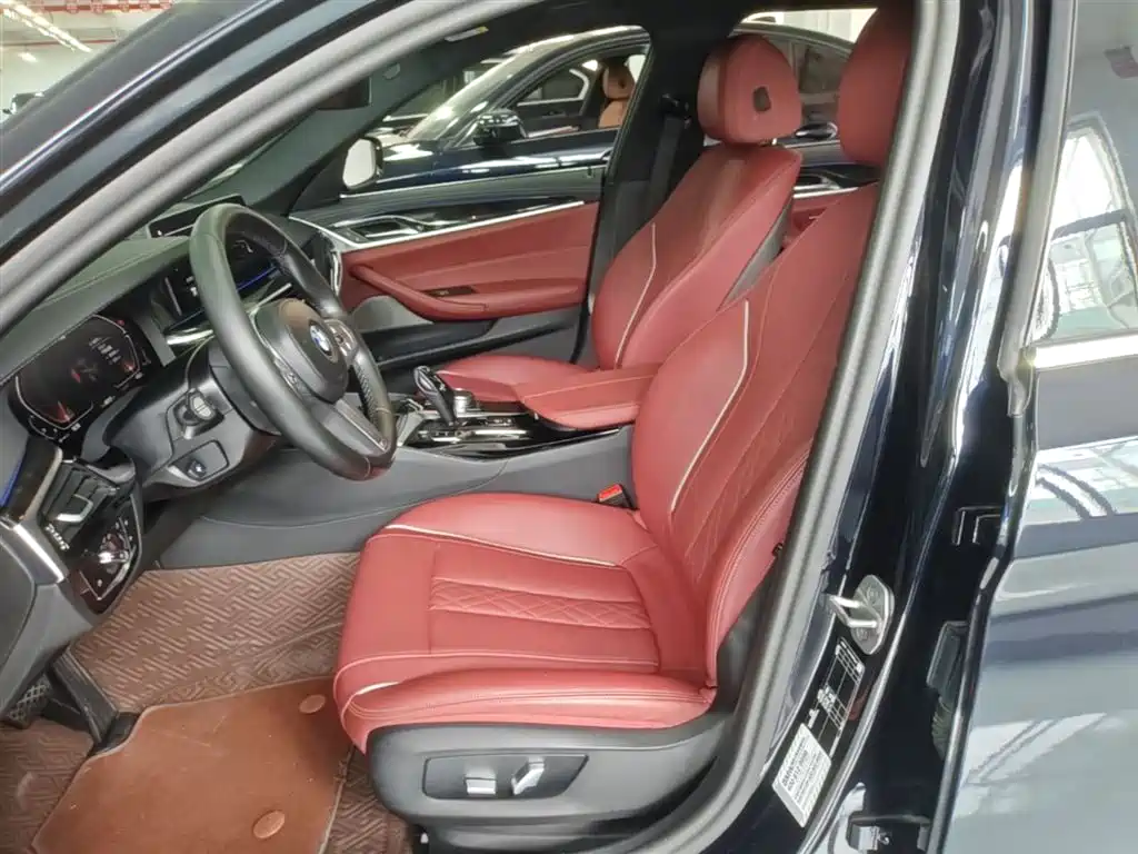 BMW 5 Series 2023 — фото 15