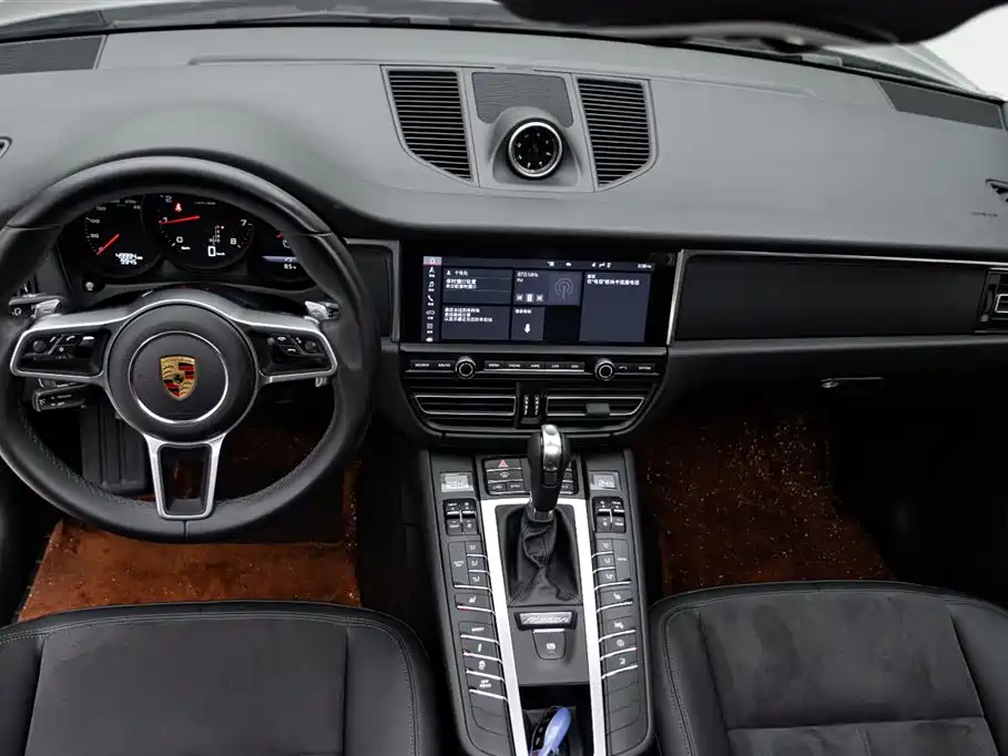 Porsche Macan 2021 — фото 10