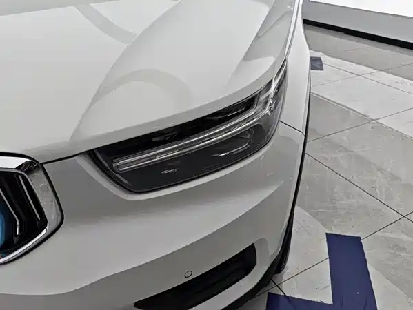 Volvo XC40 2021