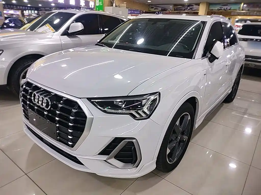 Audi Q3 2020 — фото 2