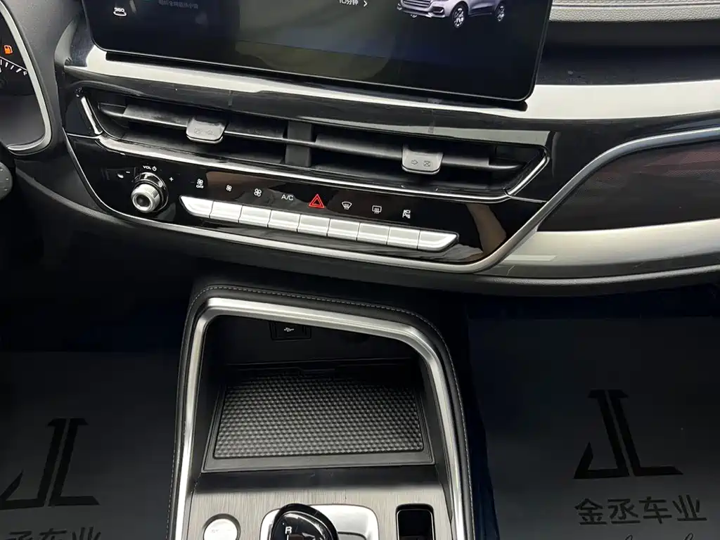 Haval H6 2023 — фото 12