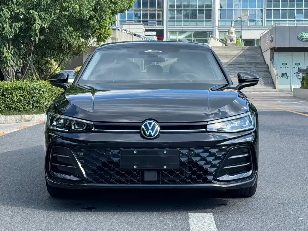 Volkswagen Passat 2024