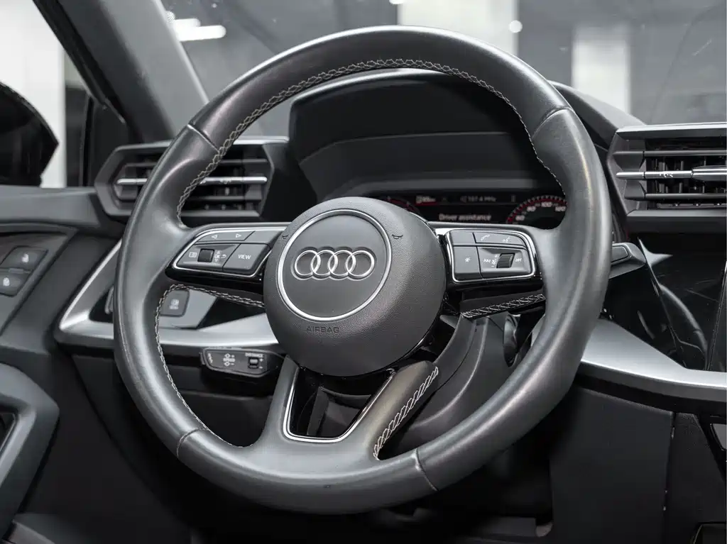 Audi A3 2023 — фото 15