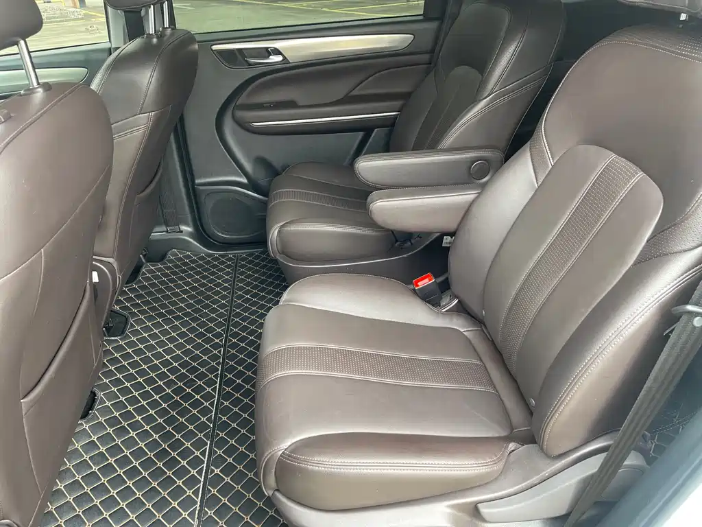GAC Motor Trumpchi M6 2019 — фото 13