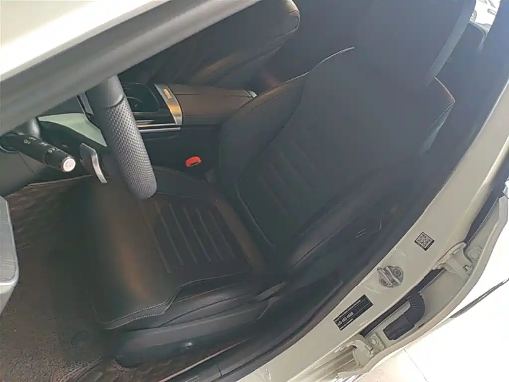 Mercedes-Benz C-Class 2022 — фото 15