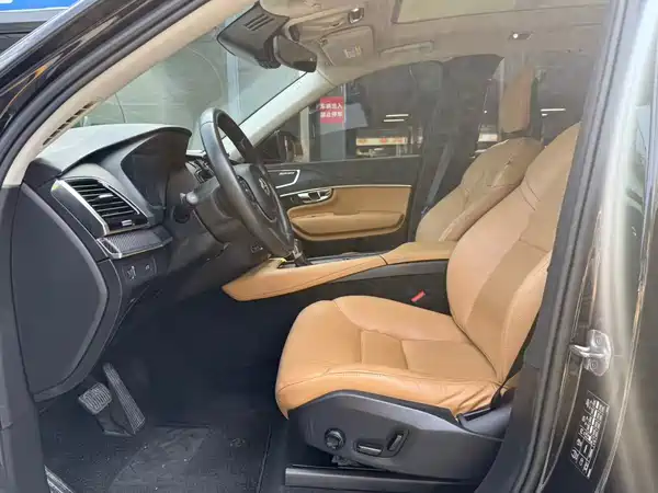 Volvo XC90 2015