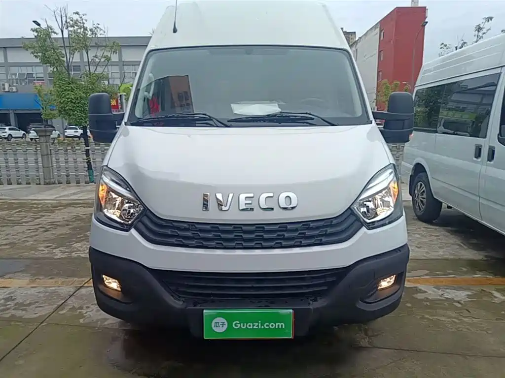 IVECO Ousheng 2025 — фото 3