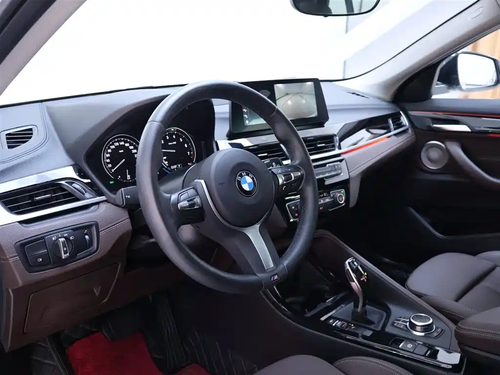 BMW X2 2022 — фото 11
