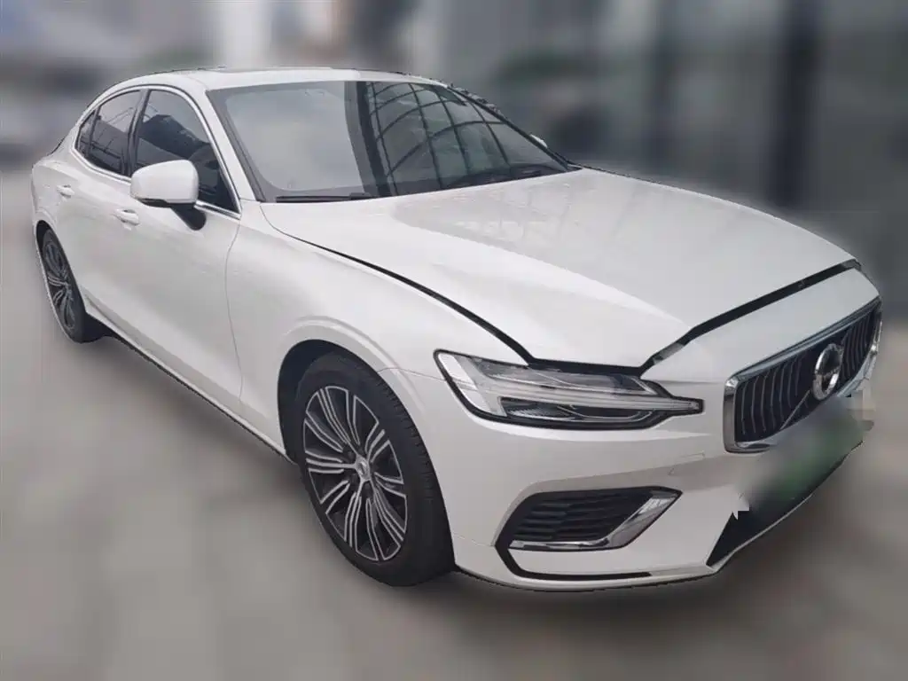 Volvo S60 PHEV 2021 — фото 7