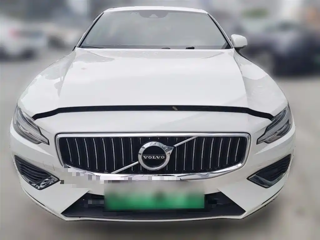 Volvo S60 PHEV 2021 — фото 5