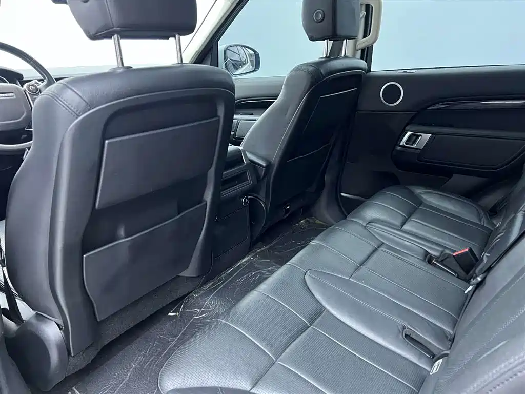 Land Rover Discovery 2018 — фото 20