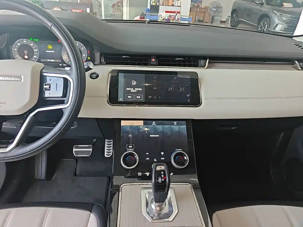 Land Rover Range Rover Evoque 2023 — фото 13