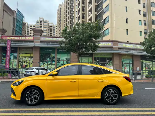 MG MG5 2022