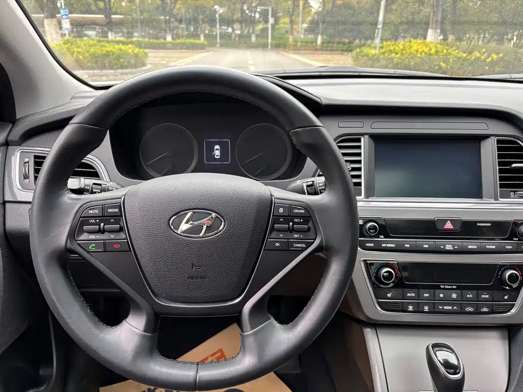 Hyundai Sonata 2017 — фото 17