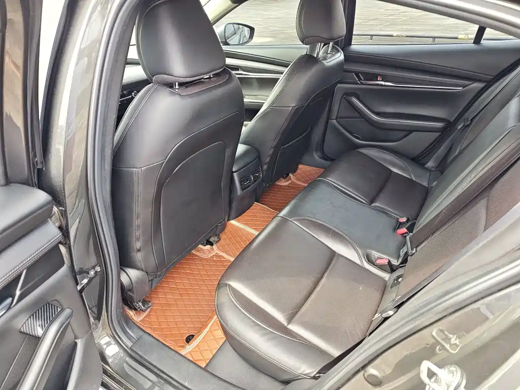 Mazda 3 Axela 2022