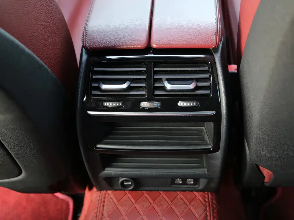 BMW 5 Series 2020 — фото 16