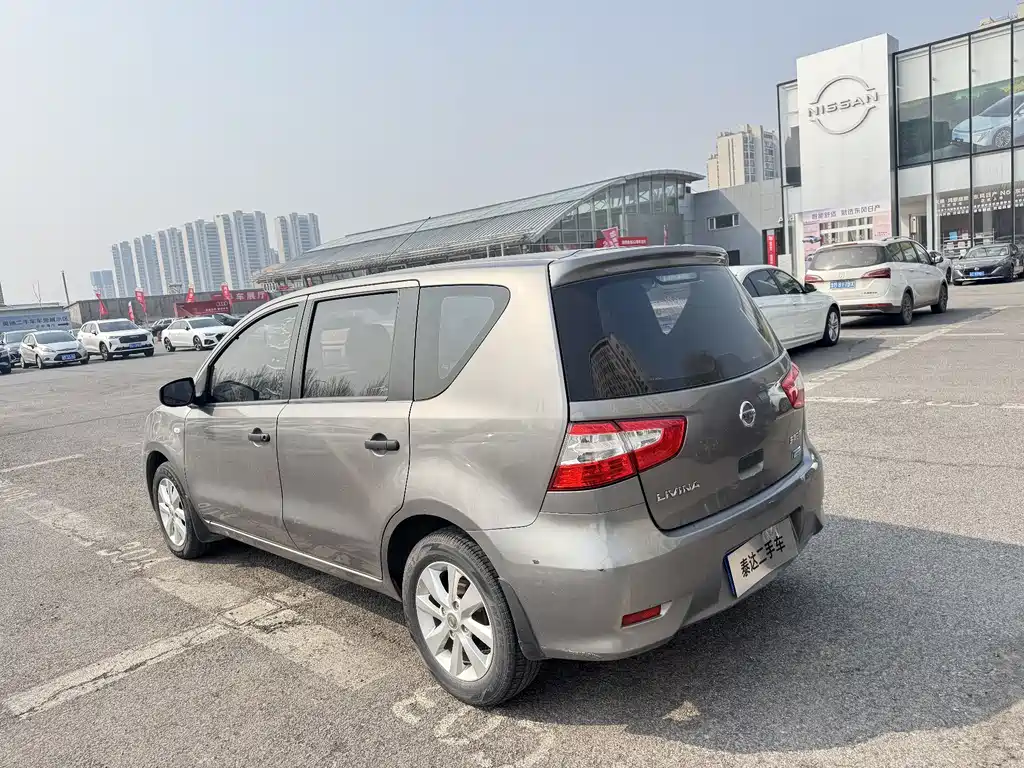 Nissan Livina 2015 — фото 2