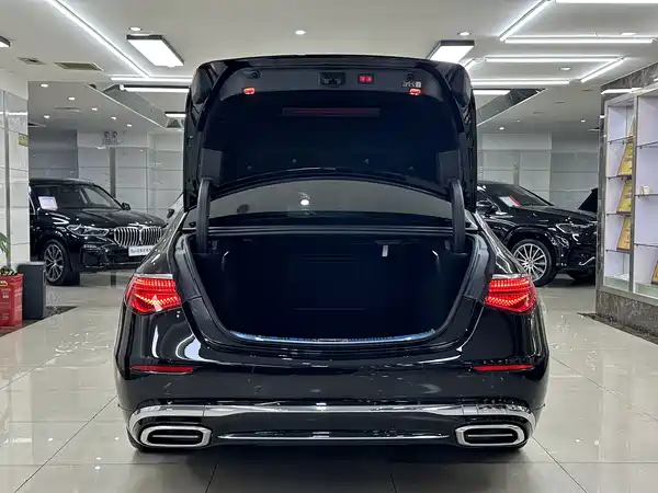 Mercedes-Benz Maybach S-Class 2023