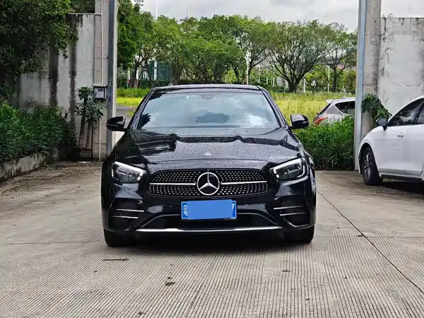 Mercedes-Benz E-Class 2022