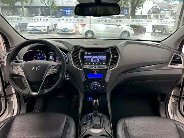 Hyundai Santa Fe 2014